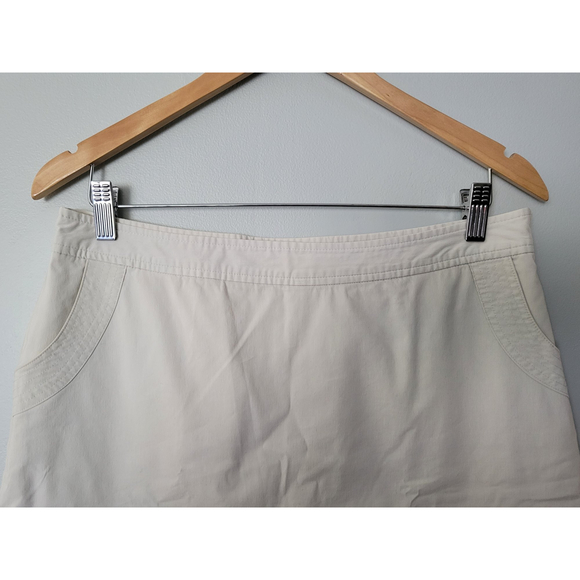 N'Vo by Lanctot Women's Tan Skort Size 10 - Picture 3 of 7
